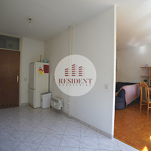 ŠPANSKO Ugodan 3soban stan 63 m2, 2. kat, top lokacija, loggia, spremište, BEZ PROVIZIJE