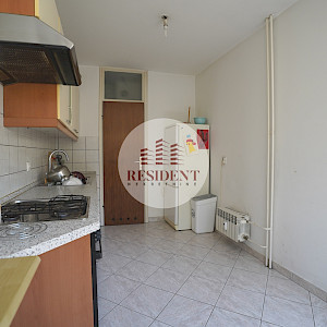 ŠPANSKO Ugodan 3soban stan 63 m2, 2. kat, top lokacija, loggia, spremište, BEZ PROVIZIJE