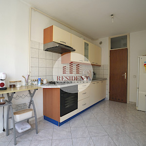ŠPANSKO Ugodan 3soban stan 63 m2, 2. kat, top lokacija, loggia, spremište, BEZ PROVIZIJE