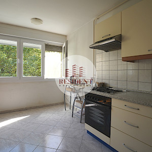 ŠPANSKO Ugodan 3soban stan 63 m2, 2. kat, top lokacija, loggia, spremište, BEZ PROVIZIJE