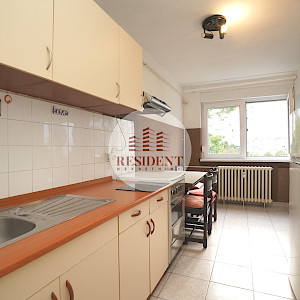 SREDNJACI Funkcionalan 1soban stan 42 m2, 4. kat, loggia, spremište, BEZ PROVIZIJE