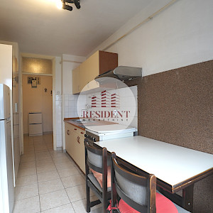 SREDNJACI Funkcionalan 1soban stan 42 m2, 4. kat, loggia, spremište, BEZ PROVIZIJE
