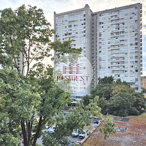 SREDNJACI Funkcionalan 1soban stan 42 m2, 4. kat, loggia, spremište, BEZ PROVIZIJE