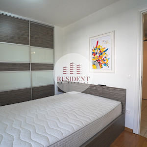 NAJAM - ZAPREŠIĆ Centar, 2soban stan 44 m2 + parking, 2. kat, lift, loggia