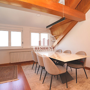 NAJAM - MAKSIMIR Prostran 4soban stan 94 m2 + parking, 2.kat, top lokacija, terasa, BEZ PROVIZIJE