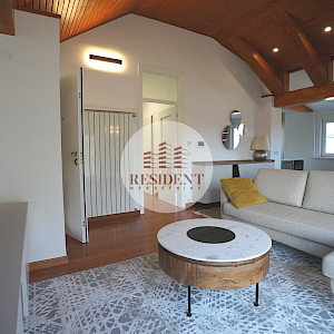 NAJAM - MAKSIMIR Prostran 4soban stan 94 m2 + parking, 2.kat, top lokacija, terasa, BEZ PROVIZIJE