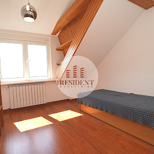 NAJAM - MAKSIMIR Prostran 4soban stan 94 m2 + parking, 2.kat, top lokacija, terasa, BEZ PROVIZIJE