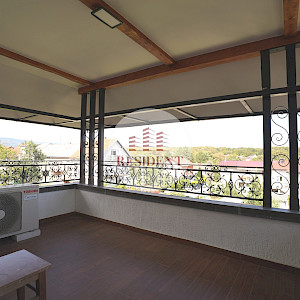 NAJAM - MAKSIMIR Prostran 4soban stan 94 m2 + parking, 2.kat, top lokacija, terasa, BEZ PROVIZIJE