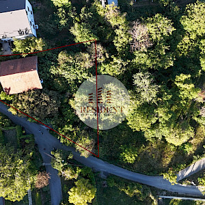 MARKUŠEVEC Building land 760 m2 + house for demolition, quiet location
