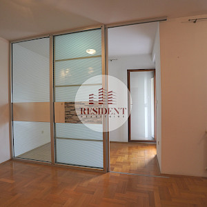 VRBANI 3 Functional one-bedroom apartment 38 m2, 3rd floor, top location, loggia, balcony, storage room
