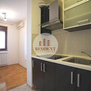 VRBANI 3 Functional one-bedroom apartment 38 m2, 3rd floor, top location, loggia, balcony, storage room