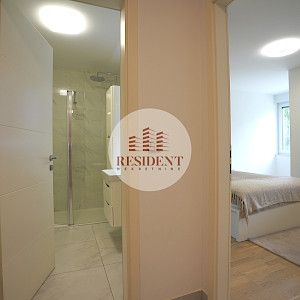 ŠPANSKO Modern 2-room apartment (49 m²) + garage parking space, new build, 1st floor, prime location, balcony, storage unit, NO COMMISSION.
