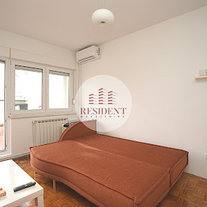 JORDANOVAC - DOBRI DOL: Pleasant 2-room apartment, 55 m² + 110 m² terrace, 3rd floor, prime location, NO COMMISSION